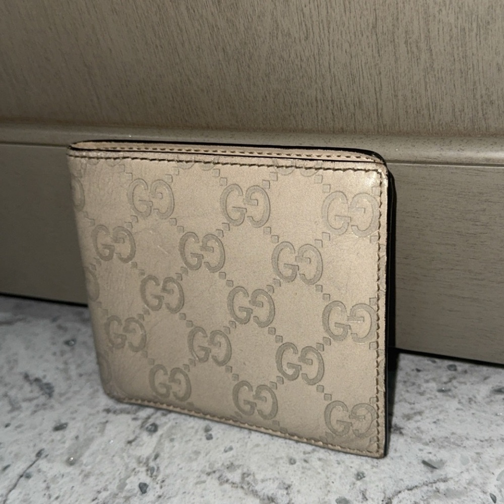 Gucci GG Signature Leather Bifold Wallet AUTHENTIC